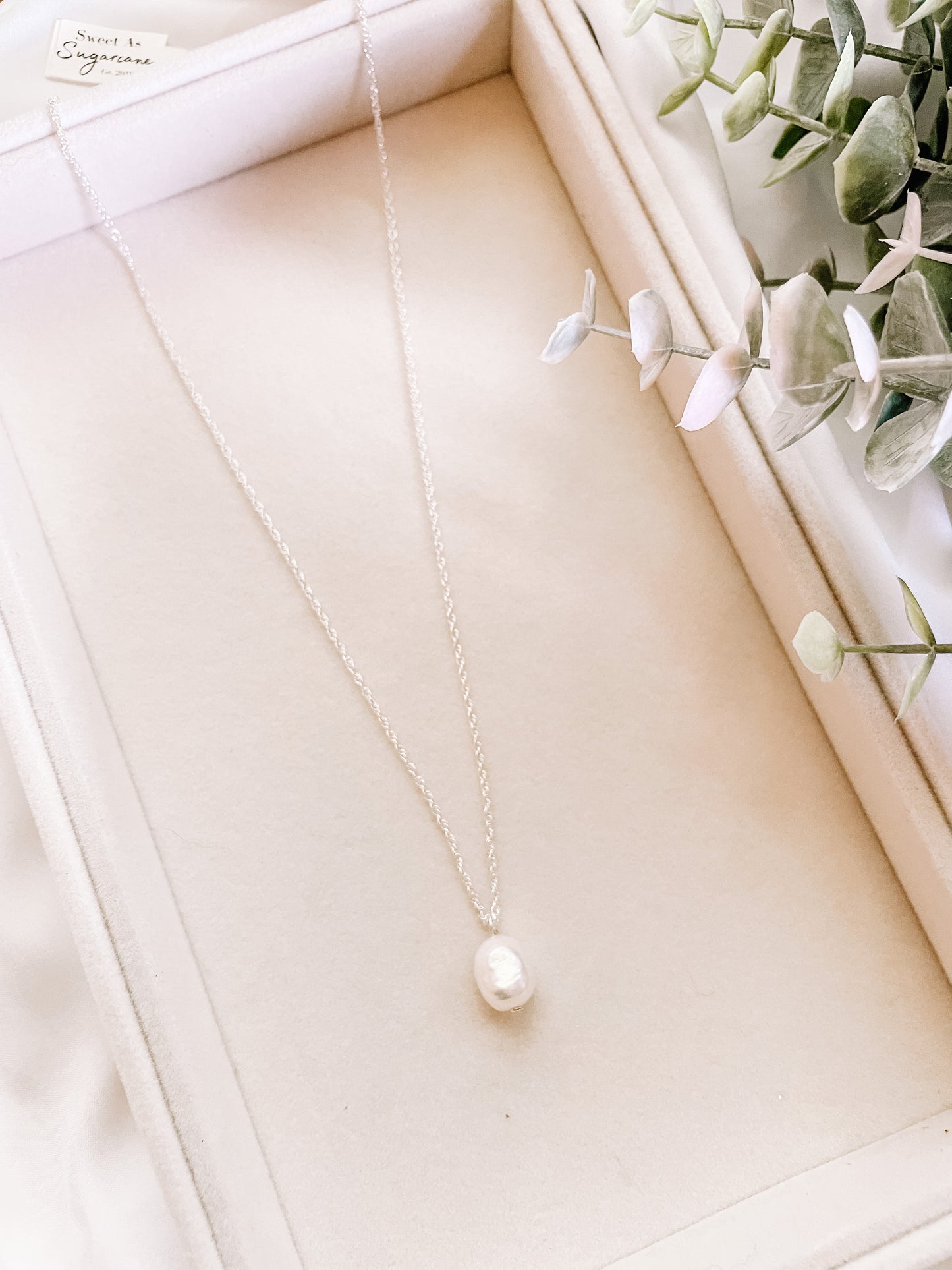 Luxe collection pearl pendant necklace