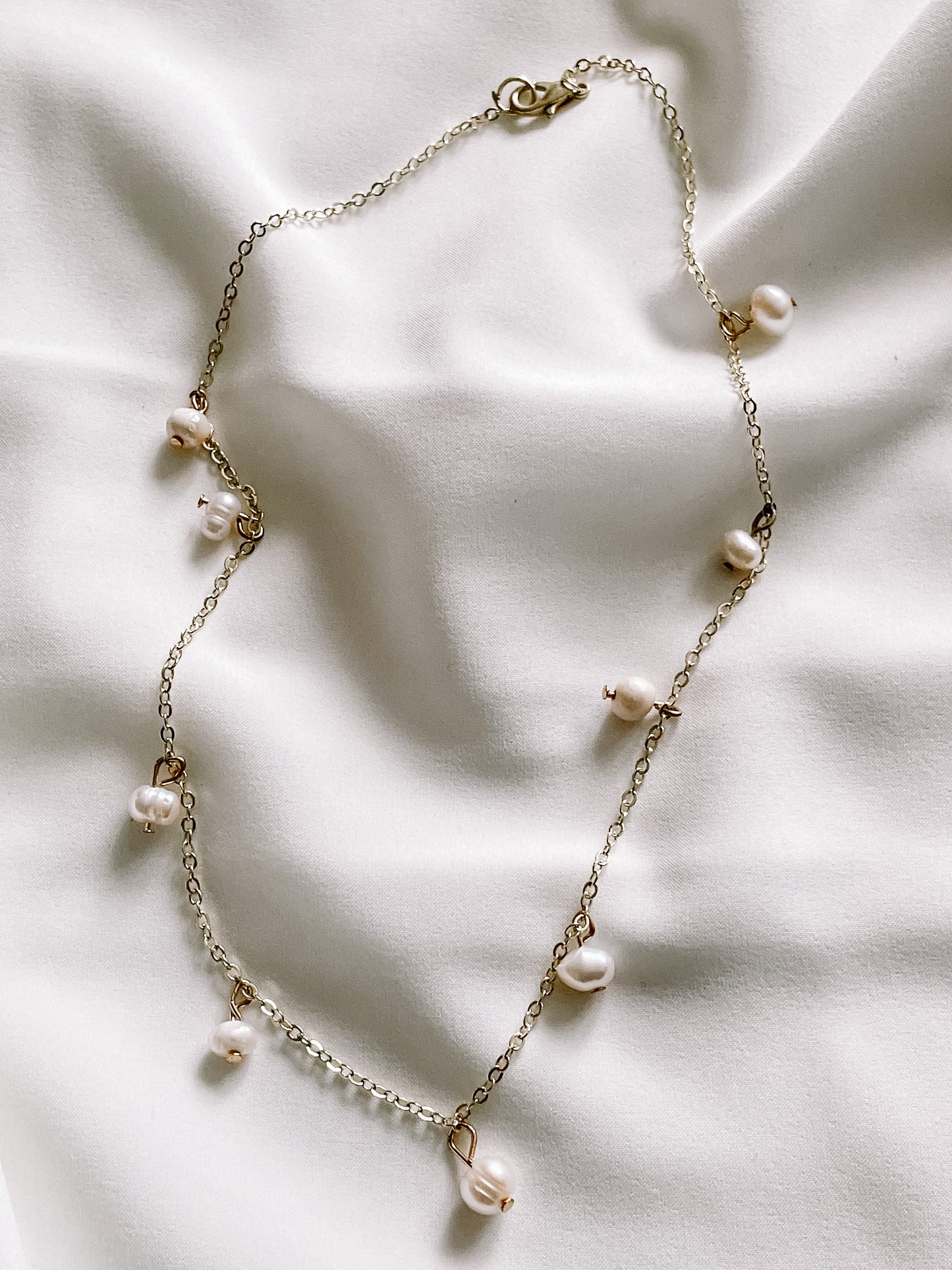 Crown of pearls necklace