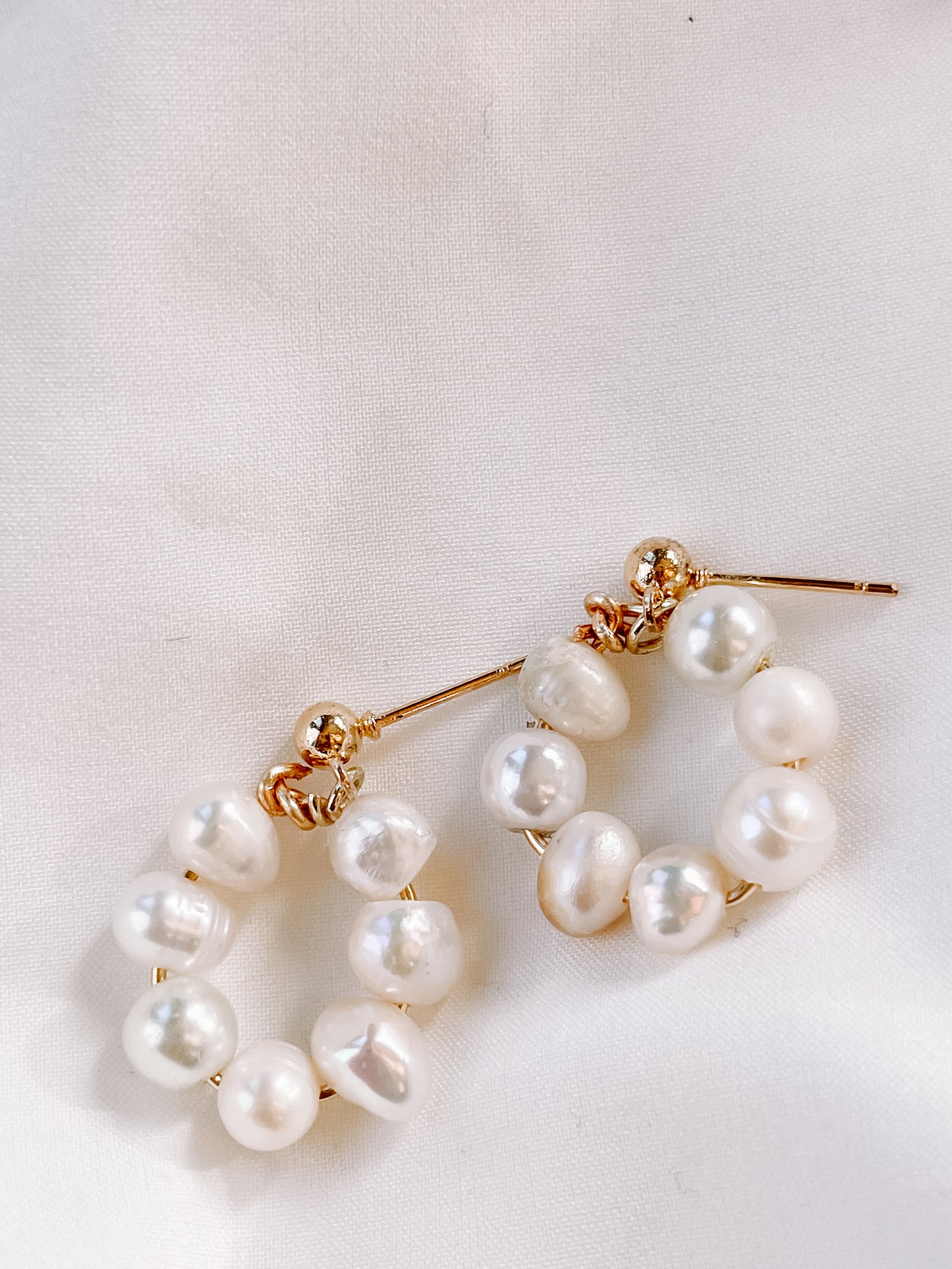 Mini pearl hoop earrings