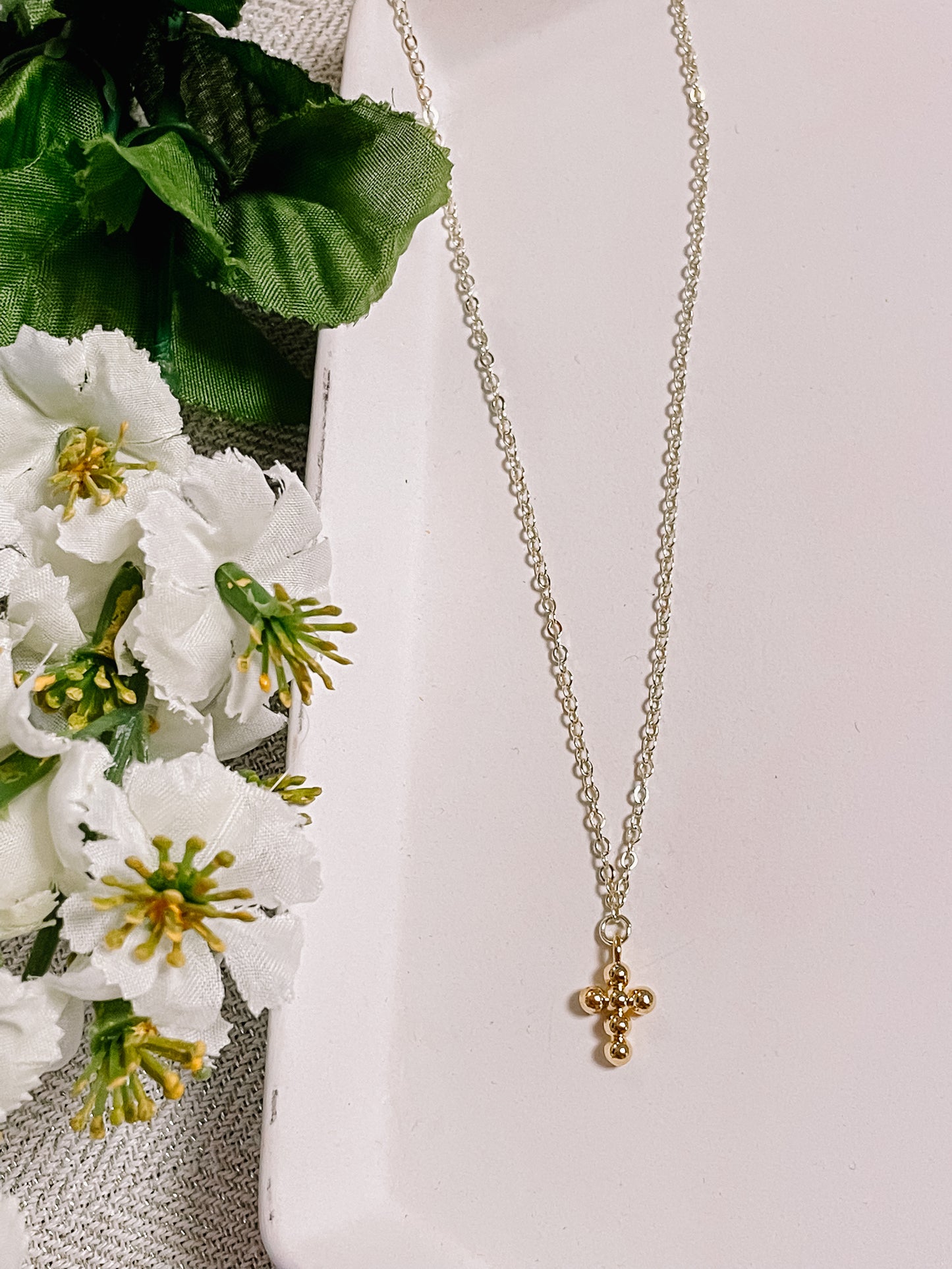 Cross charm necklace