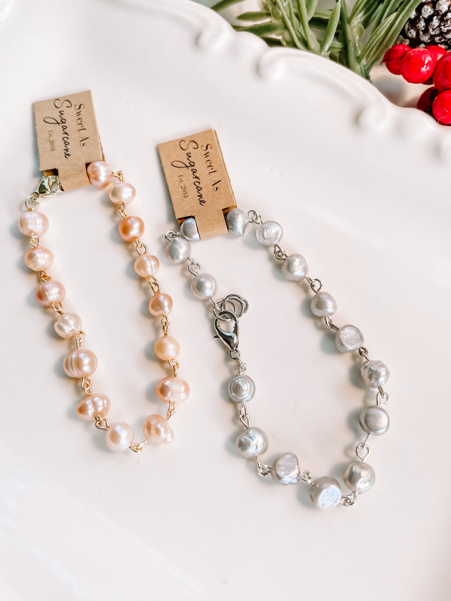 Grey pearls bracelet