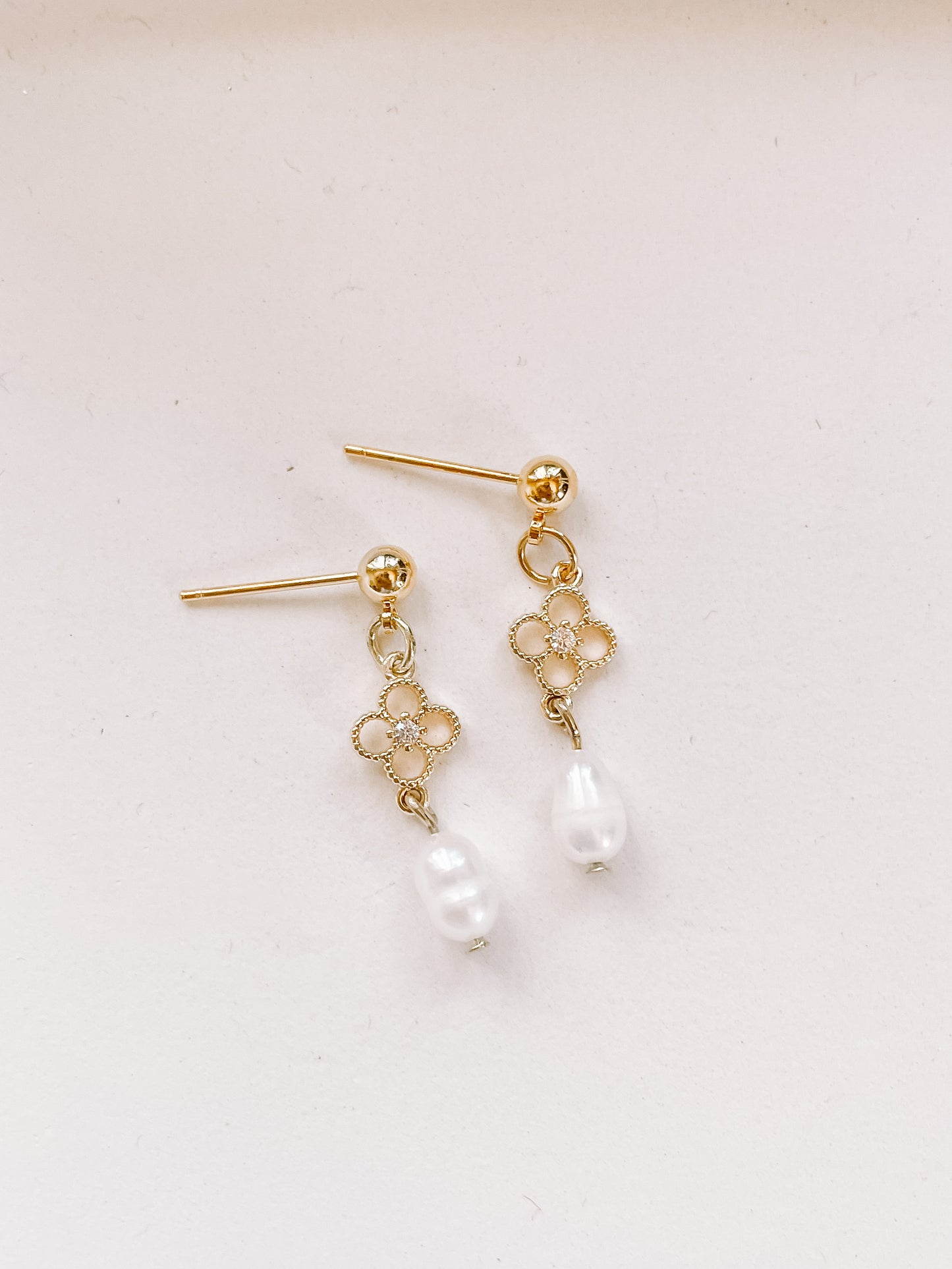Dainty clover earrings