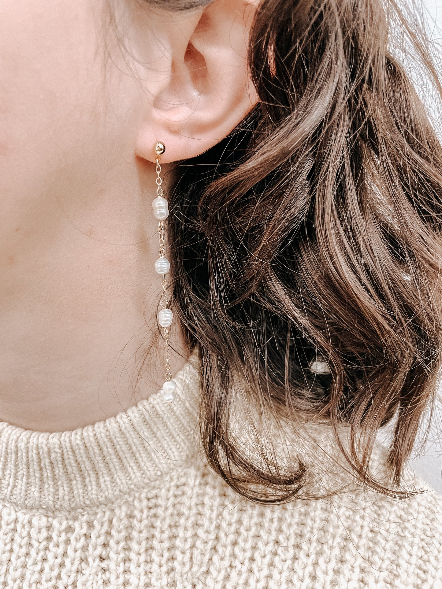 Irregular Pearl chain earrings